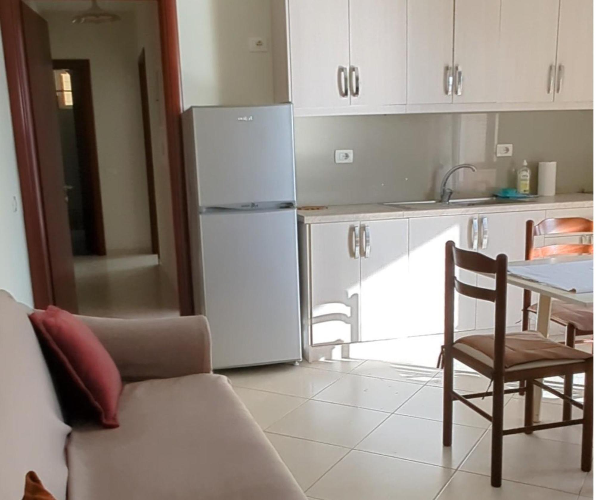 Sarah'S Apartments - 5 Min Walk To Beaches & Boulevard - Big Balcony! ساراندا المظهر الخارجي الصورة